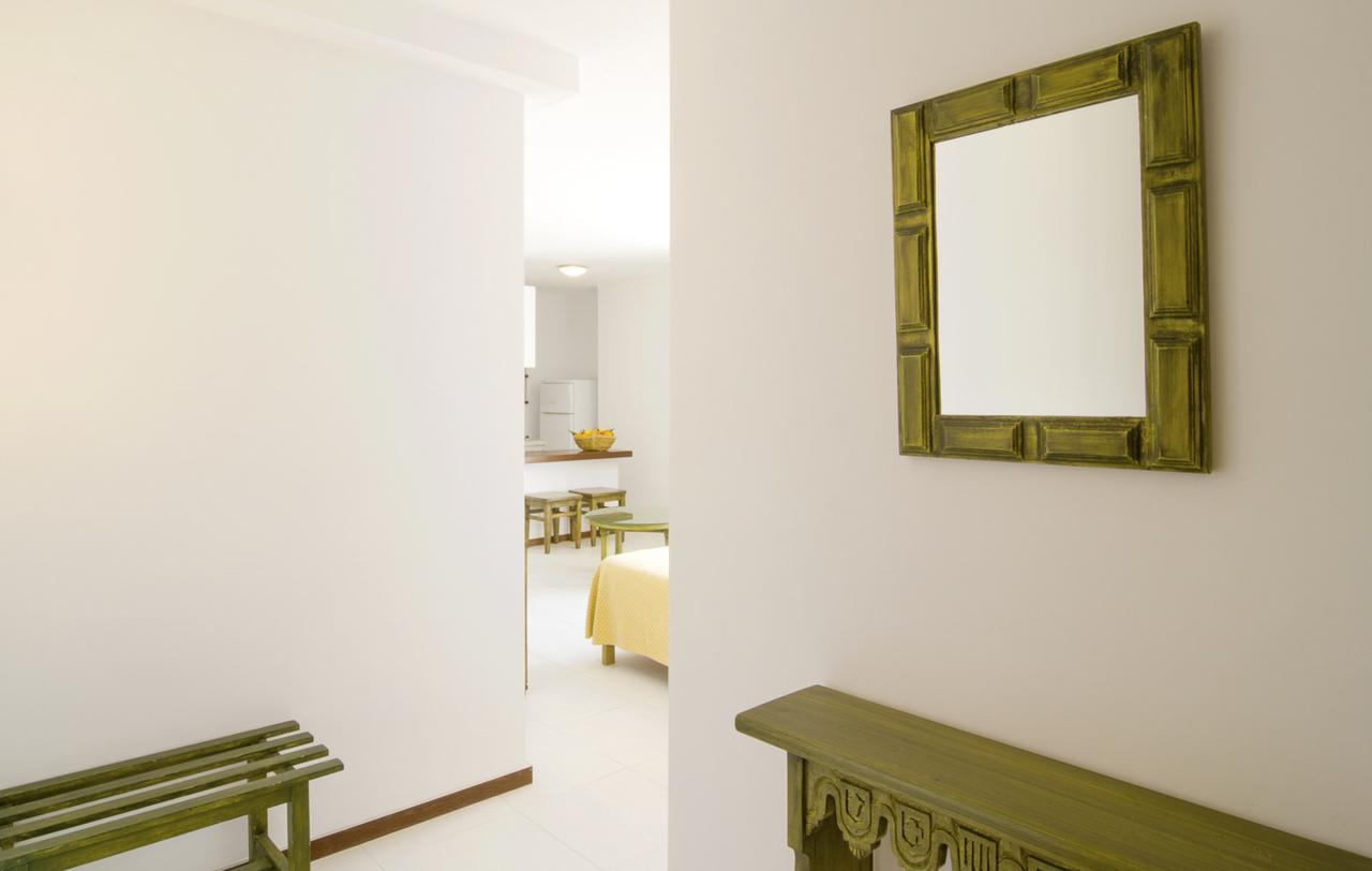 Apartamentos Bon Lloc Santa Eularia des Riu Bagian luar foto