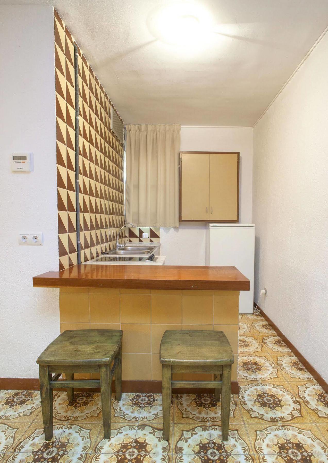 Apartamentos Bon Lloc Santa Eularia des Riu Bagian luar foto
